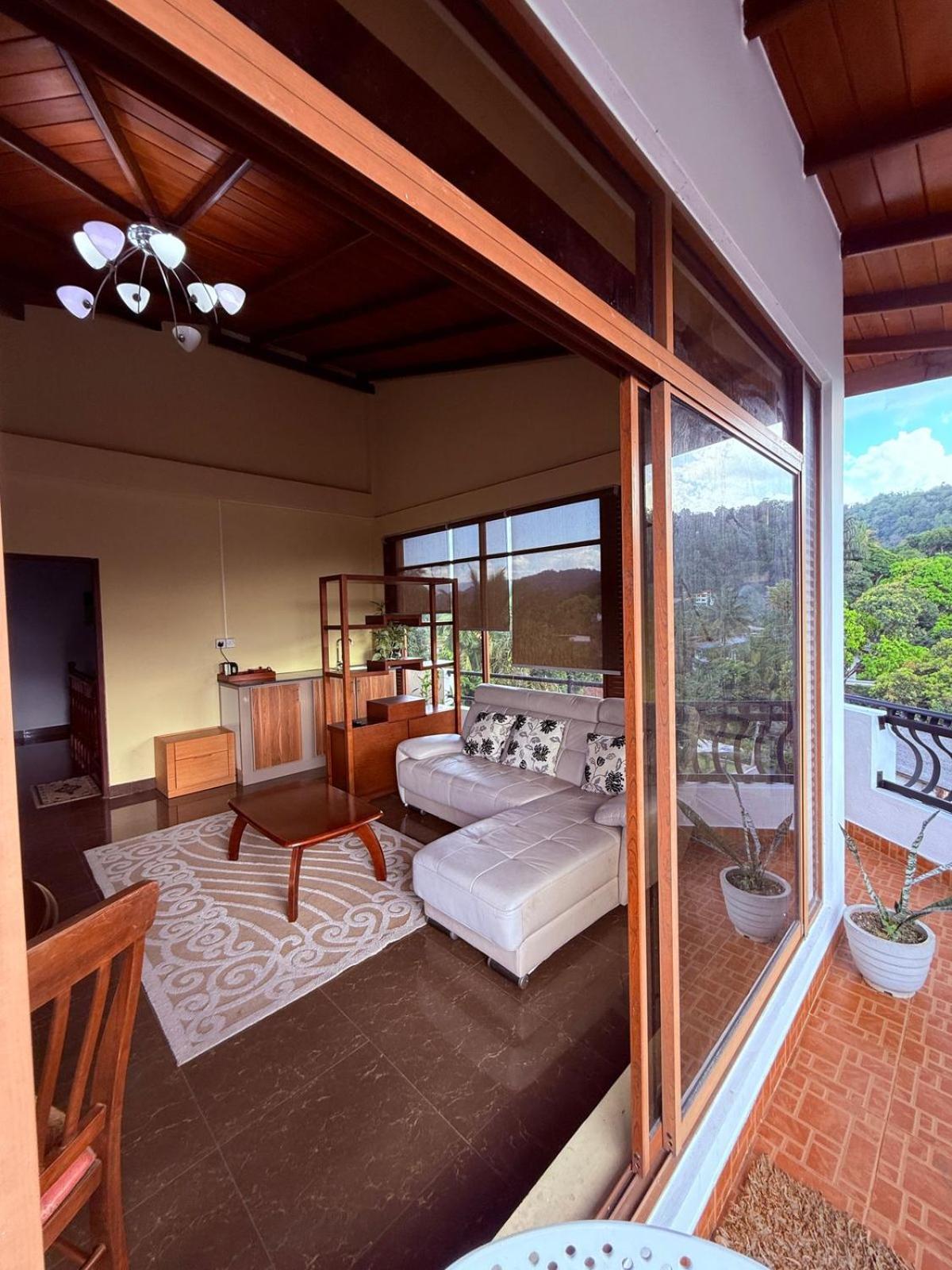 Resident View Homestay Kandy Kültér fotó