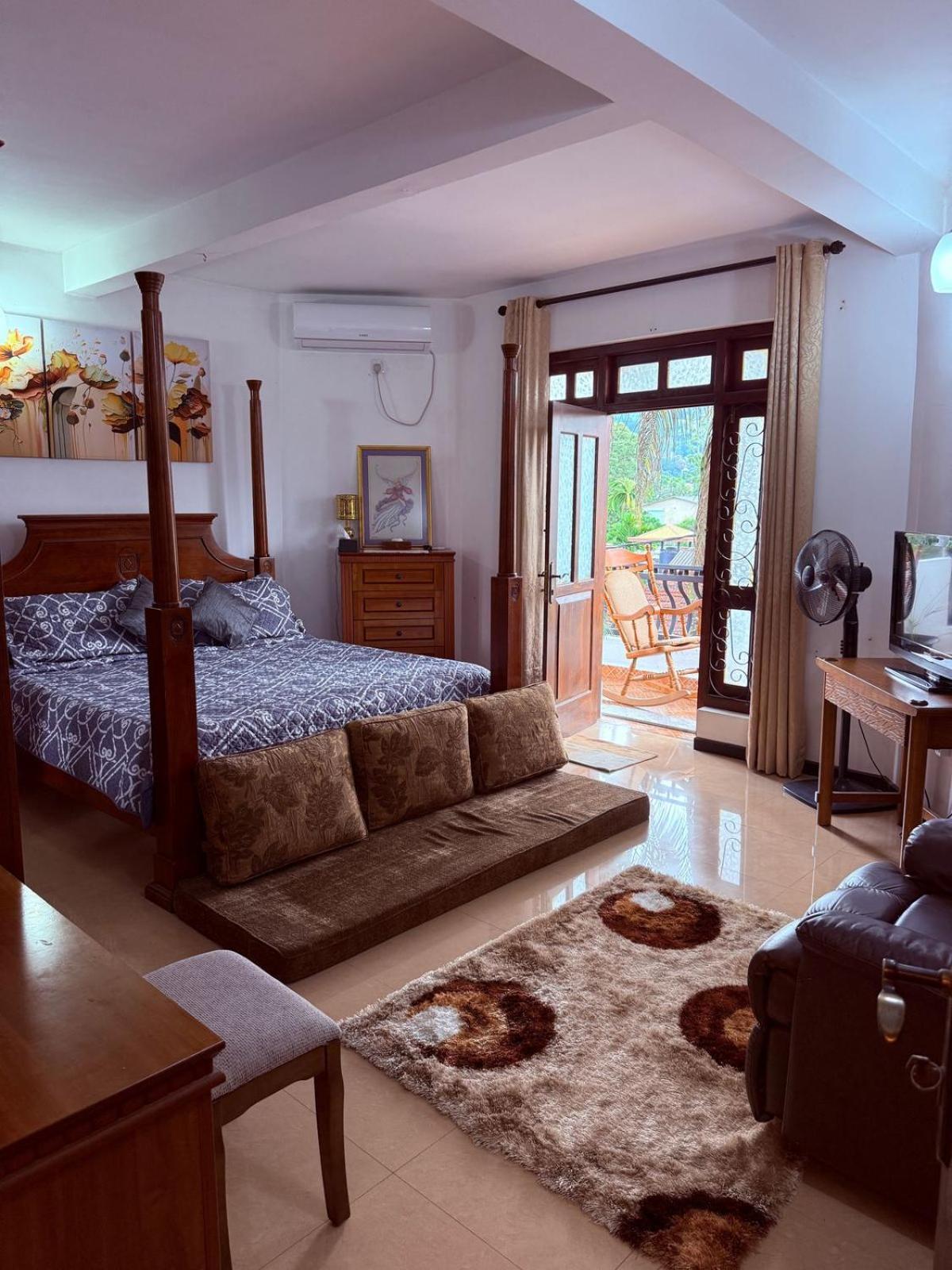Resident View Homestay Kandy Kültér fotó